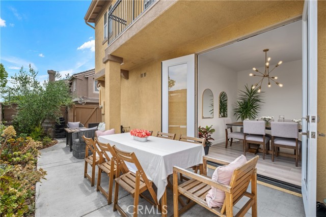 17 Crescent City, Irvine CA: https://media.crmls.org/medias/d4a67f41-f5df-45f9-9f42-1d189b69370a.jpg