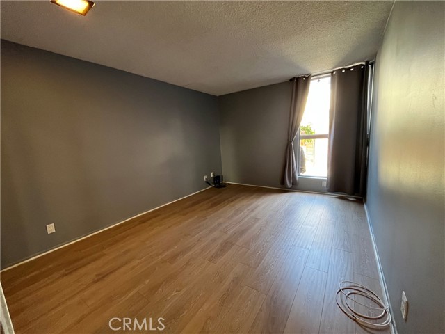 320 S Gramercy Place, Los Angeles CA: https://media.crmls.org/medias/d4a694a7-5cfd-42ee-bbb7-050939da401f.jpg