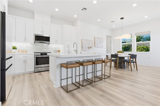 Front Image Thumbnail for CROC25273648