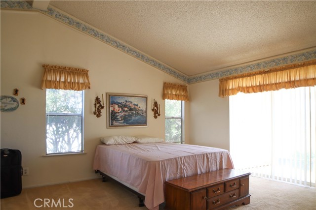 10961 Desert Lawn Drive, Calimesa CA: https://media.crmls.org/medias/d4a7adf7-4399-42be-adde-9189e78acf46.jpg