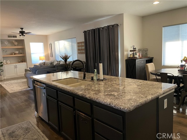 Detail Gallery Image 20 of 46 For 13950 Guidera Dr, Rancho Cucamonga,  CA 91739 - 5 Beds | 3/1 Baths