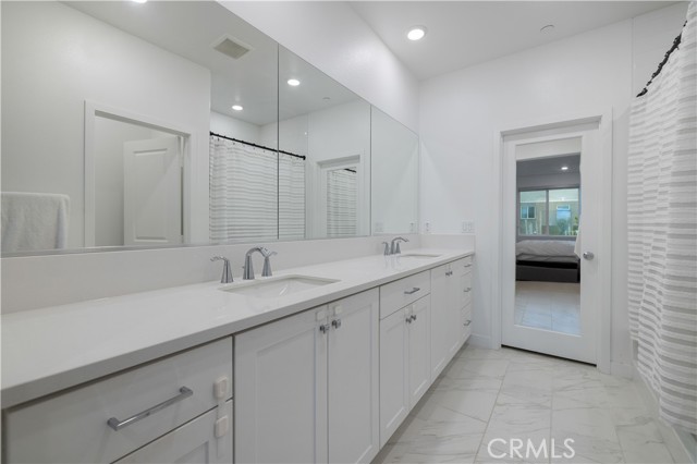 Detail Gallery Image 32 of 71 For 26799 Keystone Loop, Valencia,  CA 91381 - 3 Beds | 3 Baths