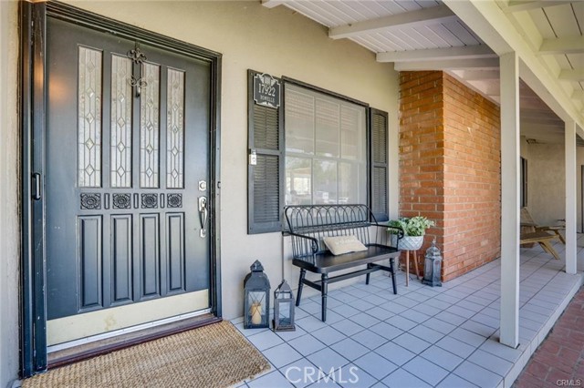 17922 Romelle Avenue, North Tustin CA: https://media.crmls.org/medias/d4a8e5c0-ccce-482f-935e-0e3989829908.jpg