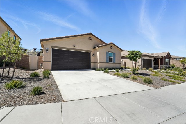 Detail Gallery Image 4 of 34 For 41018 Chambord Dr, Lake Elsinore,  CA 92532 - 4 Beds | 2 Baths