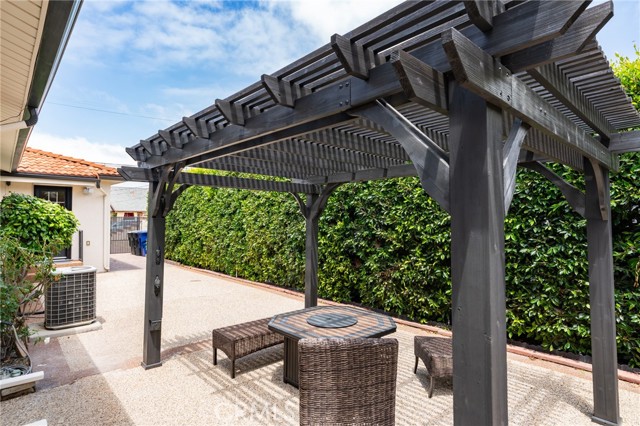 2270 W 231st Street, Torrance CA: https://media.crmls.org/medias/d4a9a2de-4686-4421-9a22-f5133f8dd1f6.jpg