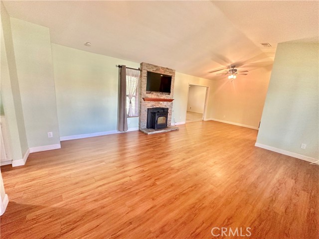 Detail Gallery Image 6 of 35 For 12654 Jade Road, Victorville,  CA 92392 - 4 Beds | 2 Baths