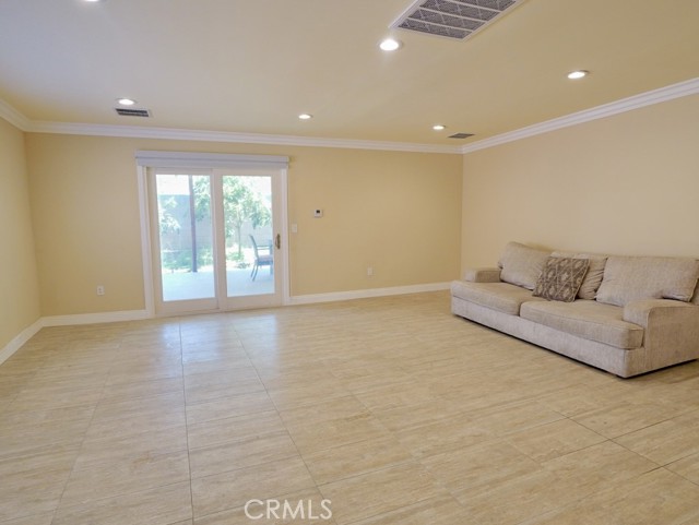 17430 Hemmingway Street, Northridge CA: https://media.crmls.org/medias/d4a9e14c-b1a9-41b9-ac35-6919b413a12b.jpg