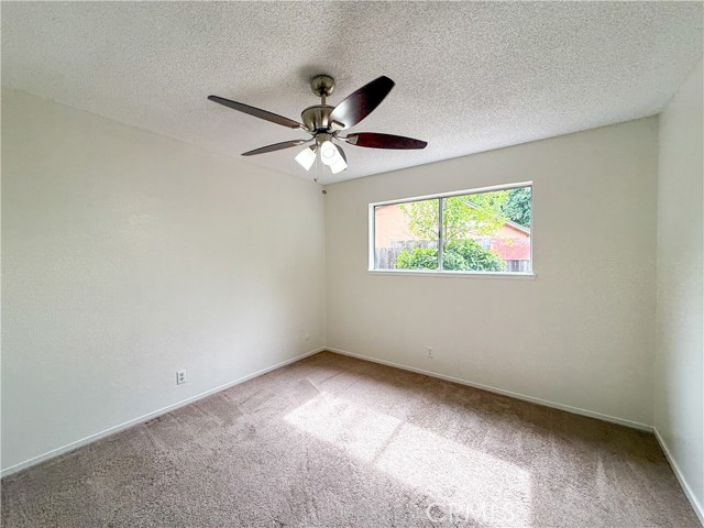 3583 Vernal, Merced CA: https://media.crmls.org/medias/d4aad713-c249-4bd6-b76e-40624ede0219.jpg