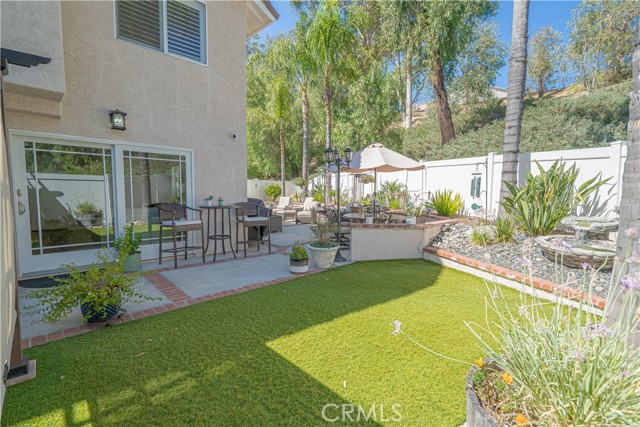 Detail Gallery Image 48 of 65 For 20019 Nutcracker Ct, Canyon Country,  CA 91351 - 4 Beds | 2/1 Baths