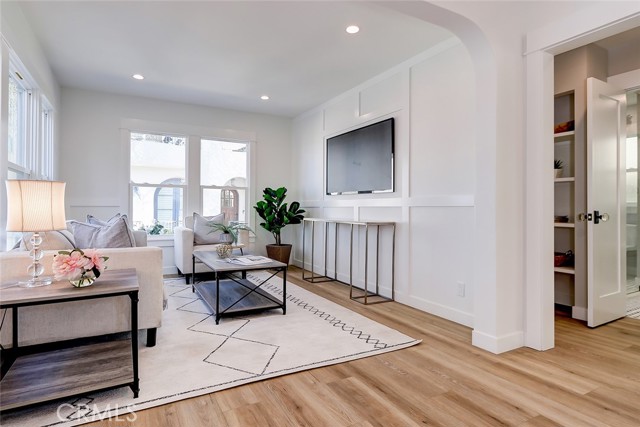 120 36th Place, Manhattan Beach, California 90266, 3 Bedrooms Bedrooms, ,2 BathroomsBathrooms,Residential,Sold,36th,SB23014621