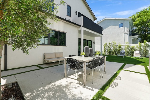 Detail Gallery Image 32 of 45 For 4634 Vesper Ave, Sherman Oaks,  CA 91403 - 5 Beds | 5/1 Baths