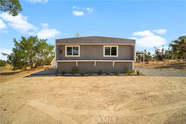 Detail Gallery Image 3 of 32 For 9889 Oldstone Rd, Pinon Hills,  CA 92372 - 4 Beds | 2 Baths