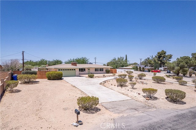 Detail Gallery Image 2 of 33 For 15156 Kinai Rd, Apple Valley,  CA 92307 - 3 Beds | 2 Baths