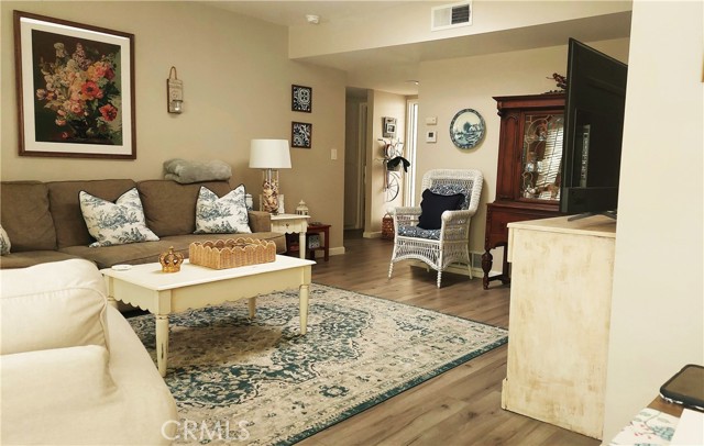30828 Calle Chueca, San Juan Capistrano CA: https://media.crmls.org/medias/d4adc107-556e-40ae-88c0-2bf5adac4fb6.jpg