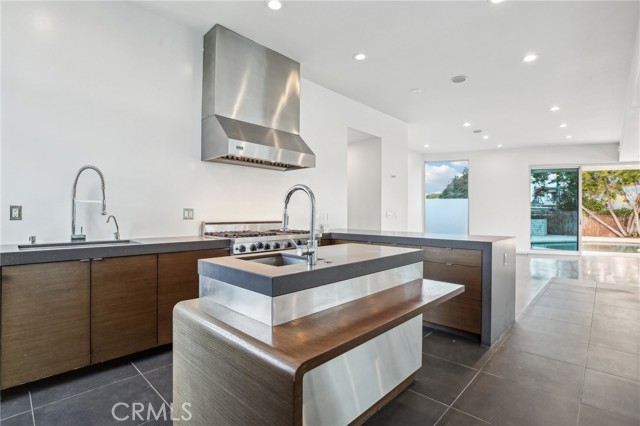 Detail Gallery Image 11 of 66 For 5251 Zakon Rd, Torrance,  CA 90505 - 4 Beds | 4 Baths