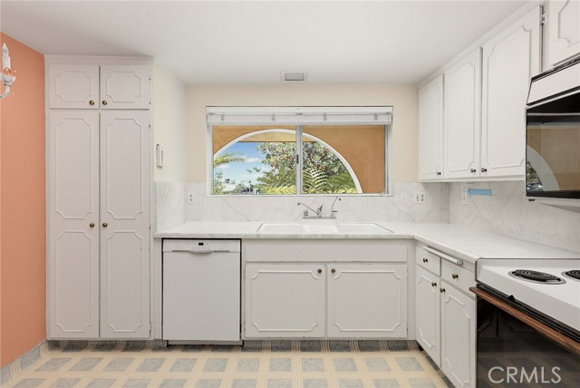 620 West Huntington, 216 photo 23