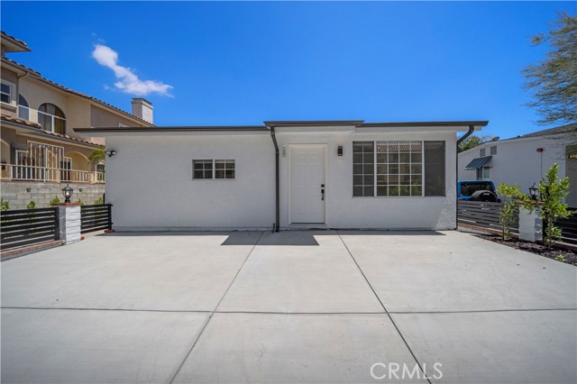 Detail Gallery Image 1 of 25 For 252 W Tujunga Ave, Burbank,  CA 91502 - 3 Beds | 2 Baths