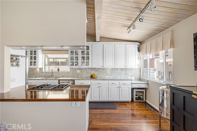 319 26th Place, Manhattan Beach, California 90266, 3 Bedrooms Bedrooms, ,2 BathroomsBathrooms,Residential,Sold,26th,SB22115573