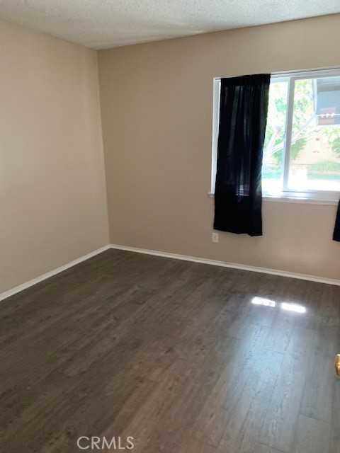 Detail Gallery Image 9 of 11 For 23603 Bajada Dr, Valencia,  CA 91355 - 3 Beds | 2 Baths