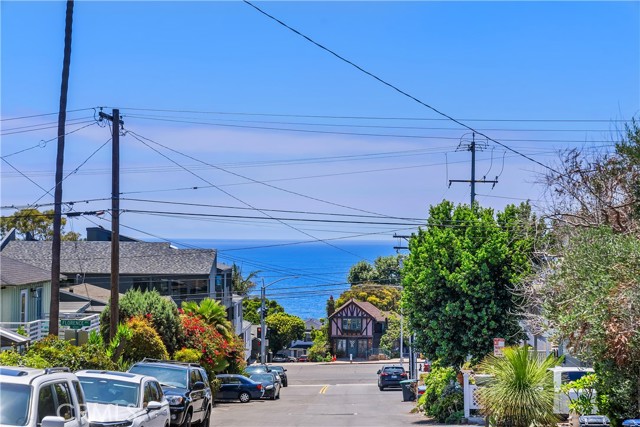 Detail Gallery Image 5 of 40 For 31685 3rd Ave, Laguna Beach,  CA 92651 - 2 Beds | 2 Baths