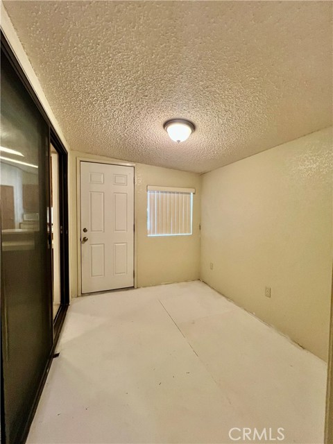 24600 Mountain Ave, Hemet CA: https://media.crmls.org/medias/d4afe98c-e03f-45c4-b657-085247e5460a.jpg