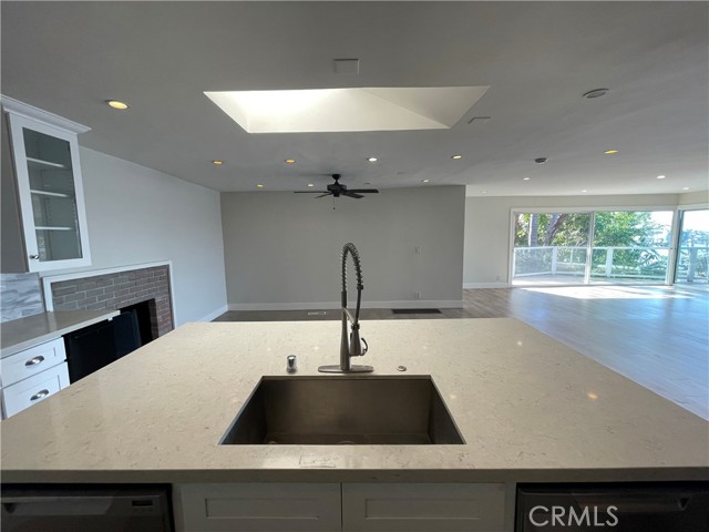 Detail Gallery Image 29 of 42 For 1911 Kings Rd, Newport Beach,  CA 92663 - 3 Beds | 3/1 Baths