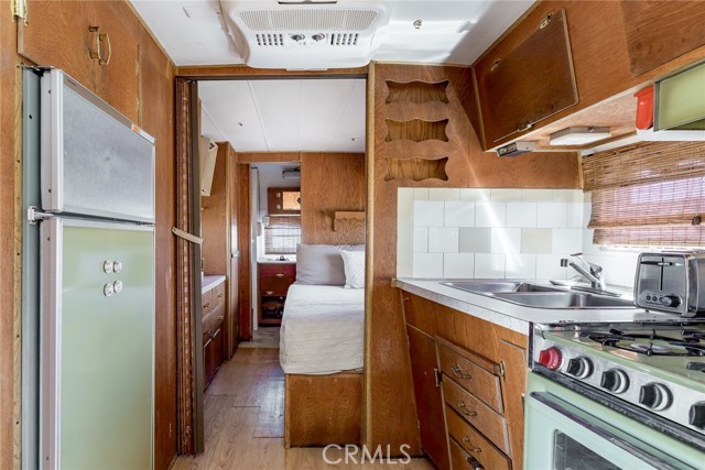 48575 Paradise Avenue, Morongo Valley CA: https://media.crmls.org/medias/d4b0bbd8-8e35-4884-91fa-fe05a5da581a.jpg