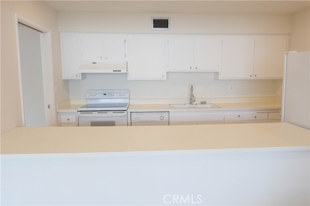 Detail Gallery Image 7 of 19 For 333 N Louise St #12,  Glendale,  CA 91206 - 2 Beds | 2 Baths