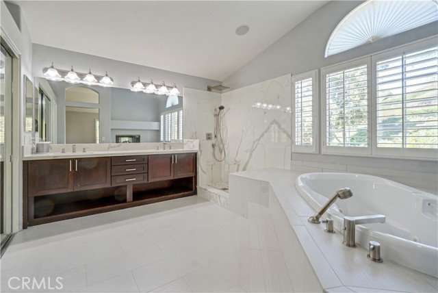 Detail Gallery Image 23 of 34 For 25792 Maple View Dr, Laguna Hills,  CA 92653 - 5 Beds | 3/1 Baths