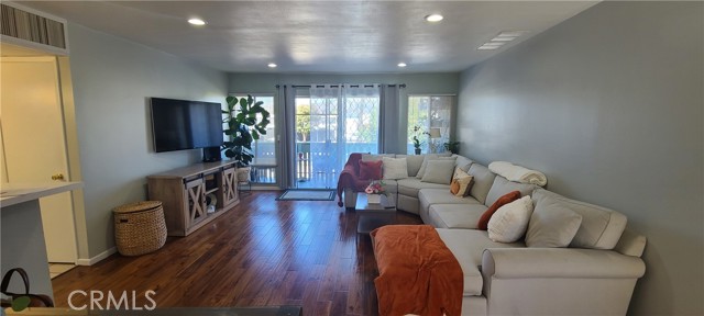 Detail Gallery Image 1 of 1 For 8601 International Ave #154,  Canoga Park,  CA 91304 - 2 Beds | 2 Baths