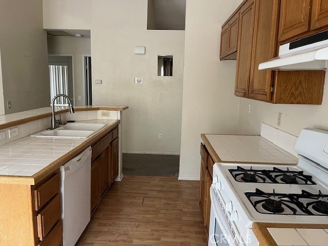 12374 Chuckwalla, Victorville CA: https://media.crmls.org/medias/d4b1b7ba-405c-4b48-a0a5-ad27c3054763.jpg