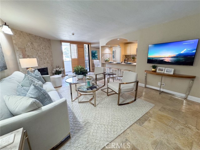 Detail Gallery Image 8 of 40 For 575 Esplanade #102,  Redondo Beach,  CA 90277 - 3 Beds | 2 Baths