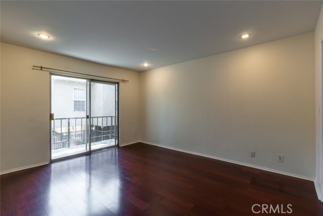 Detail Gallery Image 18 of 26 For 15344 Weddington St #202,  Sherman Oaks,  CA 91411 - 2 Beds | 2 Baths