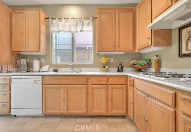 Detail Gallery Image 12 of 35 For 16278 Pablo Creek Ln, Fontana,  CA 92336 - 3 Beds | 2/1 Baths