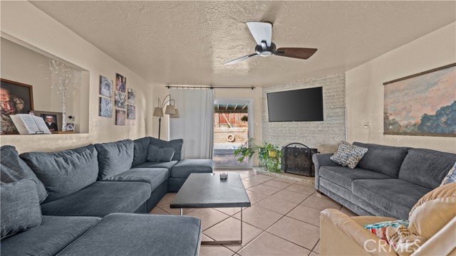 Image 3 of 41 For 7171 Font Avenue