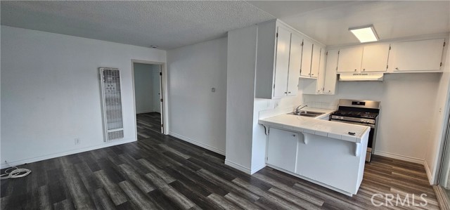 102 Avenida San Fernando, San Clemente CA: https://media.crmls.org/medias/d4b408f6-0ac0-4901-a322-218e21e0220d.jpg