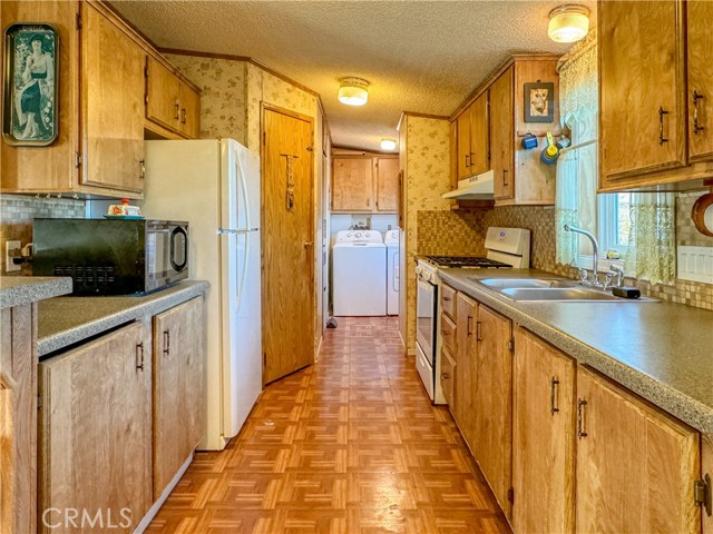 Detail Gallery Image 21 of 56 For 44080 Lanfair Rd, Needles,  CA 92363 - 3 Beds | 3 Baths