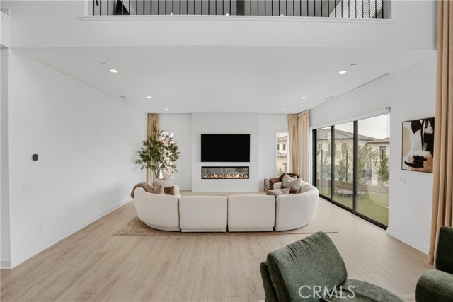 Detail Gallery Image 12 of 50 For 20204 W Albion Way, Porter Ranch,  CA 91326 - 5 Beds | 5/1 Baths