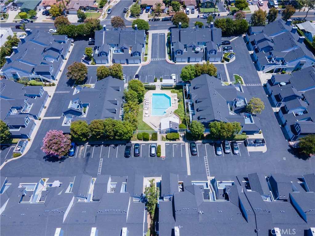 https://media.crmls.org/medias/d4b47bb7-db06-4613-a68a-3af62f3a540e.jpg?preset=X-Large