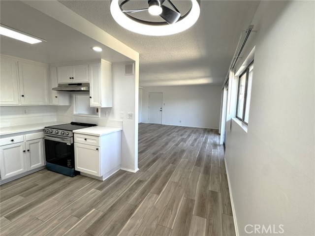 Detail Gallery Image 3 of 23 For 14919 S Normandie Ave #18,  Gardena,  CA 90247 - 2 Beds | 1 Baths
