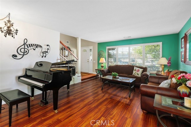 Detail Gallery Image 8 of 35 For 6140 Windemere Way, Riverside,  CA 92506 - 4 Beds | 2/1 Baths