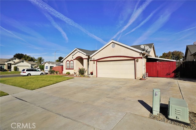 Detail Gallery Image 4 of 60 For 1484 Tulip St, Lemoore,  CA 93245 - 4 Beds | 2 Baths