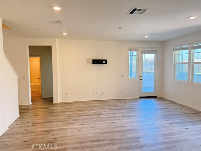 Detail Gallery Image 13 of 20 For 7072 Vernazza Pl, Corona,  CA 92880 - 3 Beds | 3 Baths