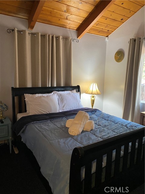 Detail Gallery Image 14 of 27 For 558 Rose Ln, Twin Peaks,  CA 92391 - 3 Beds | 2/1 Baths