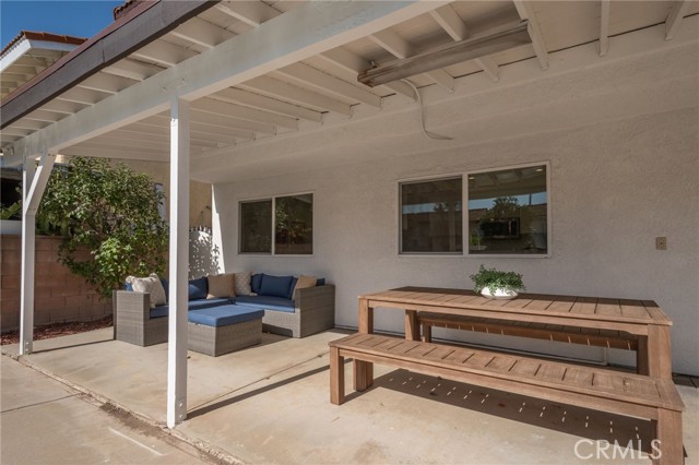 Detail Gallery Image 29 of 32 For 19828 Lull, Winnetka,  CA 91306 - 4 Beds | 3 Baths