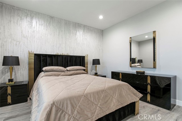 Detail Gallery Image 33 of 52 For 9124 N Nilo Ln, Panorama City,  CA 91402 - 4 Beds | 3/1 Baths