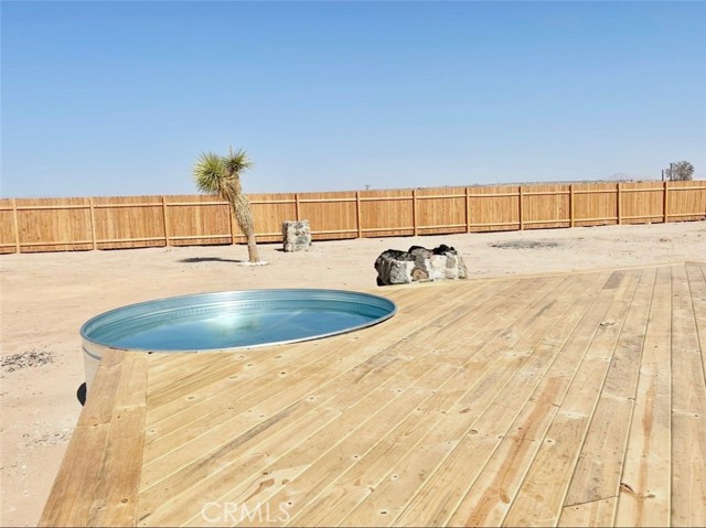 3191 Pearl Springs Avenue, 29 Palms CA: https://media.crmls.org/medias/d4ba8eda-47d1-405e-9195-7c5067622869.jpg