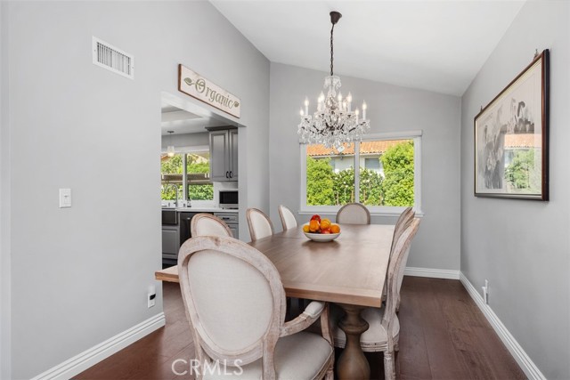 14801 Mayten Avenue, Irvine CA: https://media.crmls.org/medias/d4baa1a8-82df-4723-98ec-1b3a18299a62.jpg