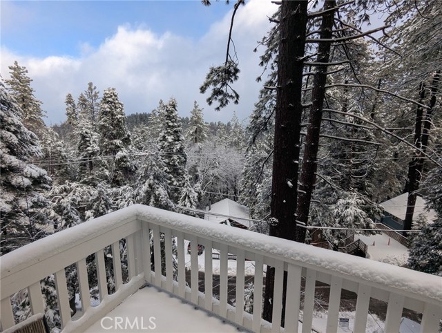 Detail Gallery Image 4 of 55 For 804 Sierra Vista, Twin Peaks,  CA 92391 - 4 Beds | 2/1 Baths