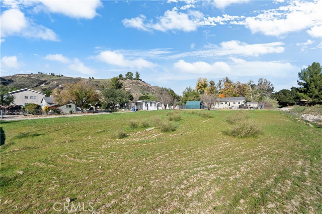 Detail Gallery Image 23 of 41 For 2 Taft Ct, Val Verde,  CA 91383 - – Beds | – Baths